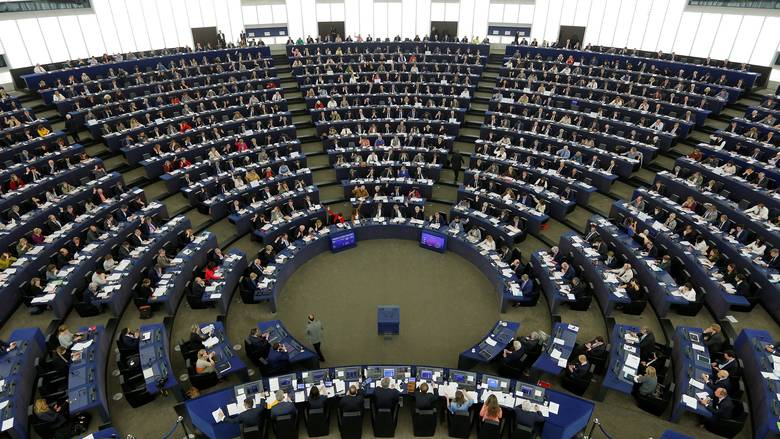 Το Ευρωκοινοβούλιο ψηφίζει: Λάιεν για Κομισιόν, Μισέλ στη θέση Τουσκ, Λαγκάρντ για&hellip;