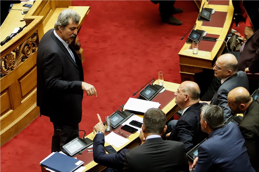 Ήπιο κλίμα, τέλος- Τσίπρας κατά Μητσοτάκη την Τετάρτη στη Βουλή για τον Πολάκη