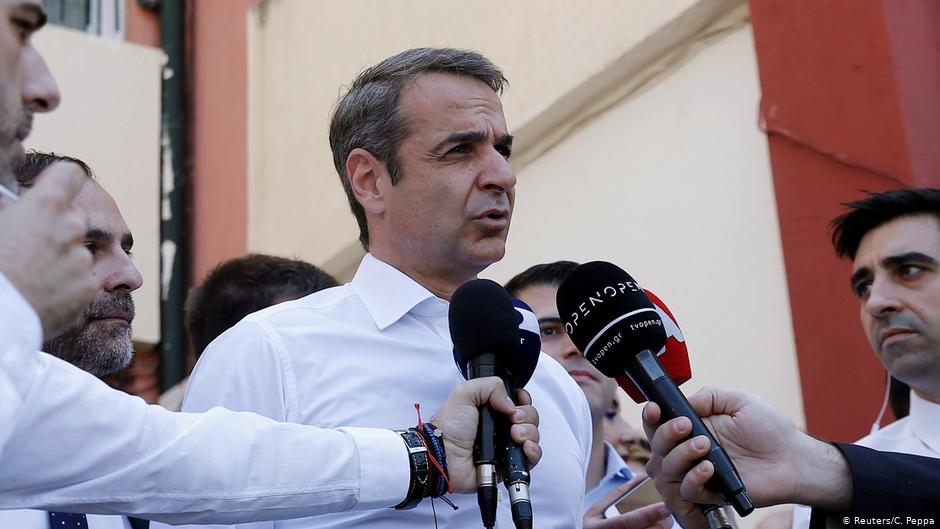 Bild: Γιατί ο “στεγνός τεχνοκράτης” Μητσοτάκης έχει το προβάδισμα- Το πολιτικό κόστος που ανέλαβε ο Τσίπρας