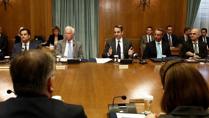 Υπουργικό Συμβούλιο: Μίνι φορολογικό και “κατάργηση” απλής αναλογικής