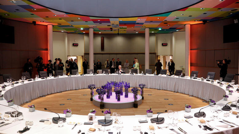 Γαλλογερμανικός άξονας Vs Βίσεγκραντ – Η νέα πρόταση που λύνει το γόρδιο δεσμό για τον πρόεδρο της Κομισιόν