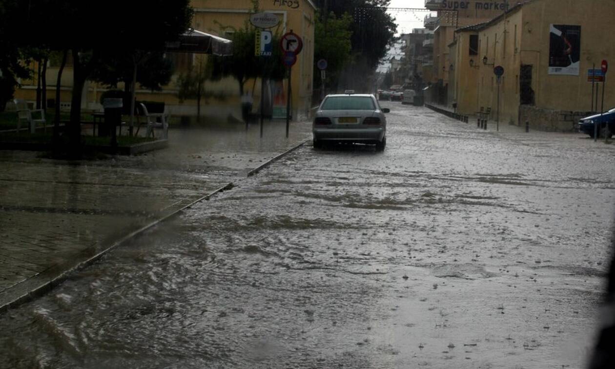 Σοβαρά προβλήματα από την κακοκαιρία σε Αχαΐα και Αιτωλοακαρνανία (vid)