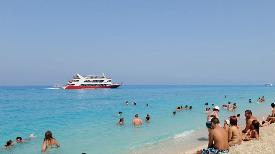 Καιρός με 36 βαθμούς αλλά και βροχές και καταιγίδες