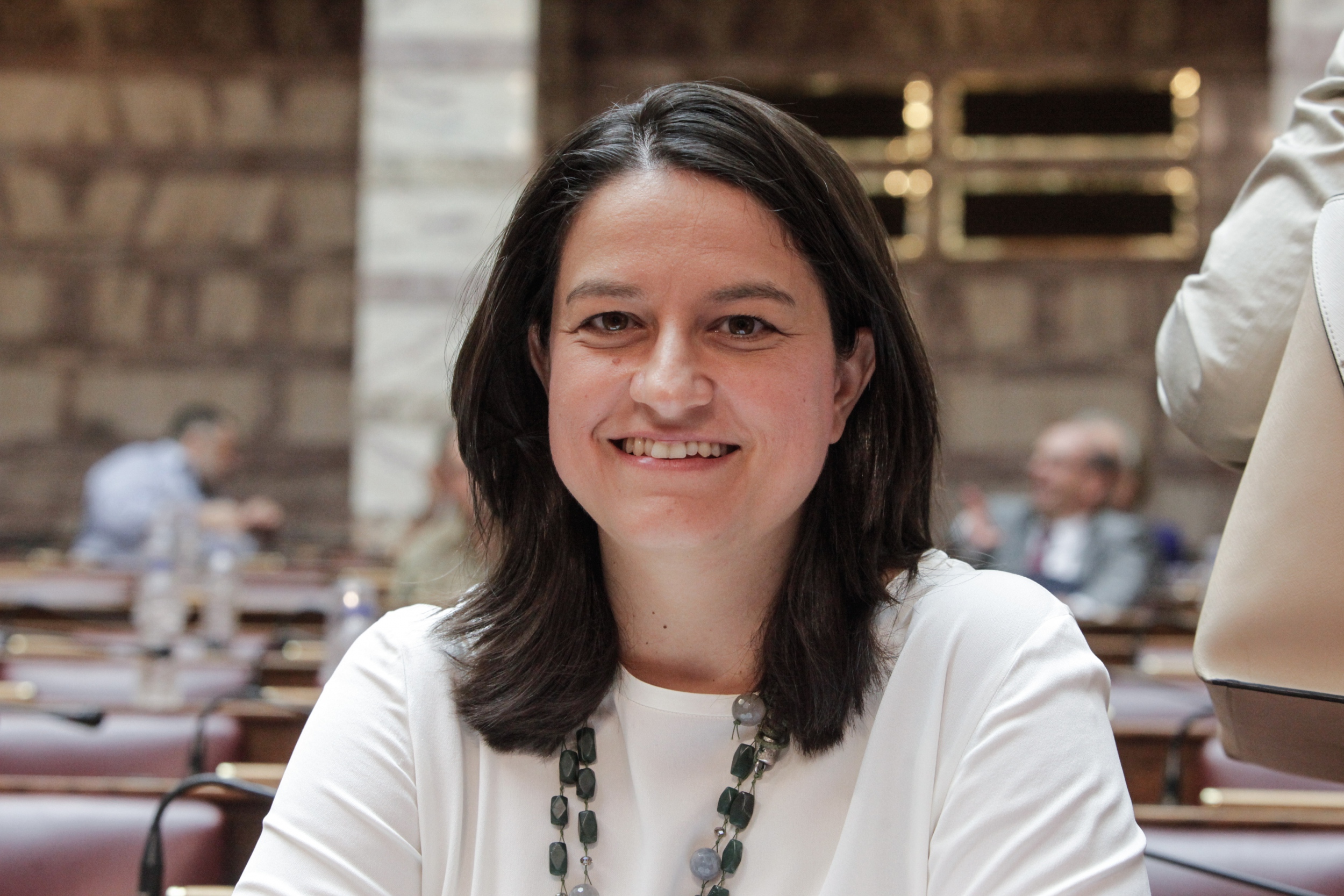 Οριστικό: Το κουδούνι στα σχολεία θα χτυπά στις 8.15 – Η δήλωση Κεραμέως