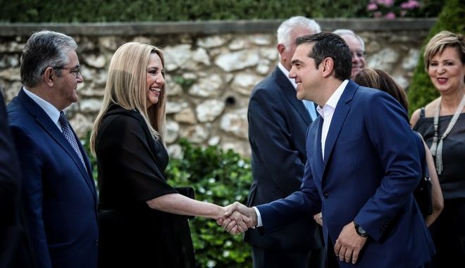 Απλή αναλογική και εκλογή Προέδρου προβληματίζουν τον Τσίπρα- Βαρόμετρο η σύμπραξη Μητσοτάκη- Γεννηματά