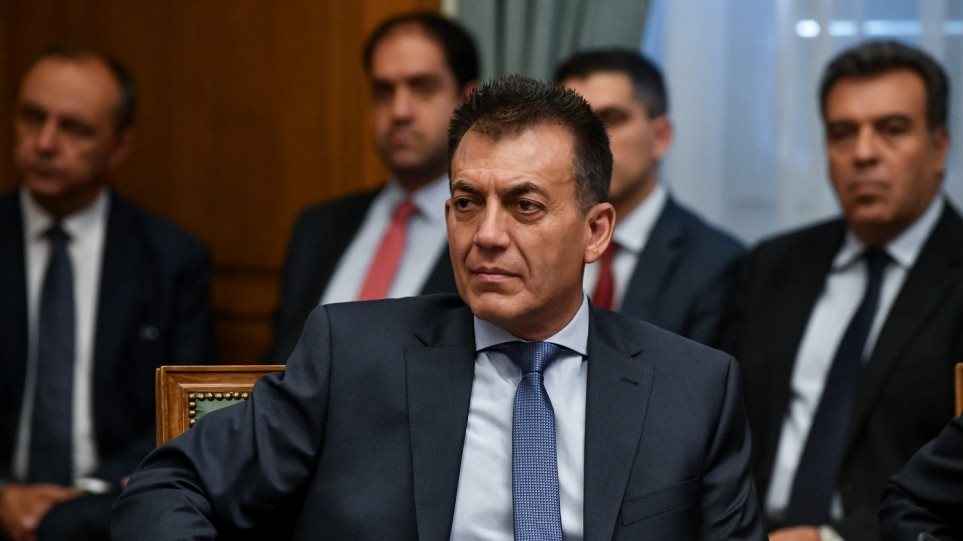 Στον αέρα 150.000 συντάξεις χηρείας – Έκτακτη σύσκεψη Βρούτση με ΕΦΚΑ