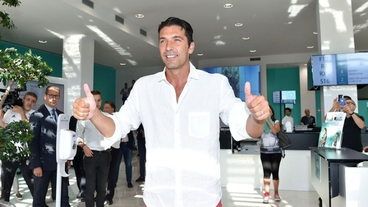 Ο Μπουφόν επέστρεψε στο σπίτι του (vid)