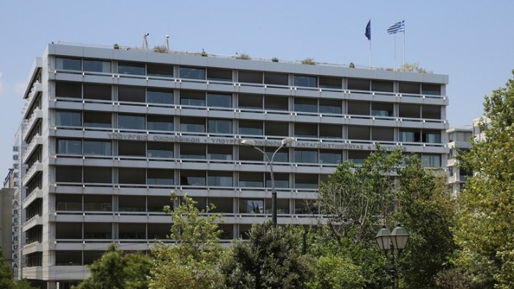 Πηγές ΥΠΟΙΚ για προτροπή Ρέγκλινγκ να μειωθεί το αφορολόγητο: “Υπάρχουν και άλλοι τρόποι… “