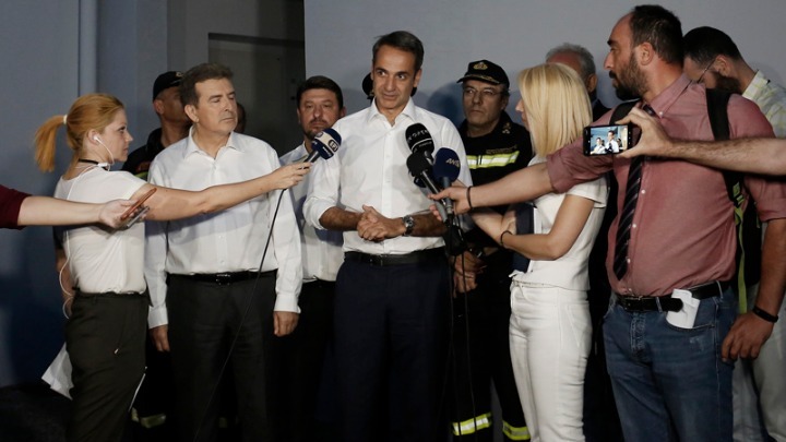 Μητσοτάκης: Ένα μεγάλο ευχαριστώ στον κρατικό μηχανισμό – Χρυσοχοΐδης: Δεν θα κοιμηθούμε αν δεν περάσει ο κίνδυνος