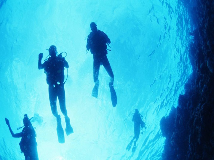 Τραγωδία Κάρπαθος: Πώς σώθηκε ο τρίτος αυτοδύτης (vid)