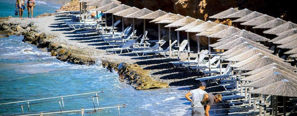 Ραγδαίες εξελίξεις: “Παγώνουν” μετά το σάλο οι διατάξεις για τον αιγιαλό