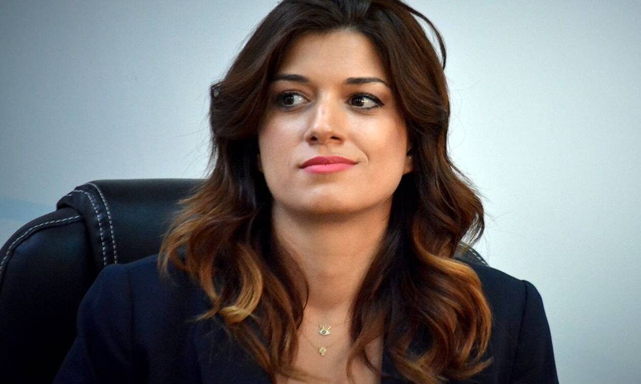 Η απάντηση της Κατερίνας Νοτοπούλου με… Θεοχάρη στο τρολάρισμα για το “τσέο”