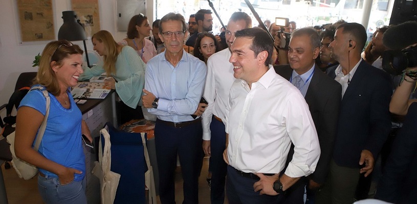 Επίσκεψη Τσίπρα στα περίπτερα της ΔΕΘ (vid)