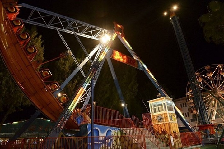 Λάρισα: Καταγγελία γονέα για λούνα παρκ – Βαρύ αντικείμενο έπεσε στα καθίσματα