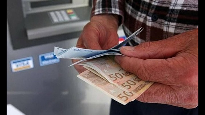 Αύριο καταβάλλονται οι συντάξεις χηρείας με τις αυξήσεις