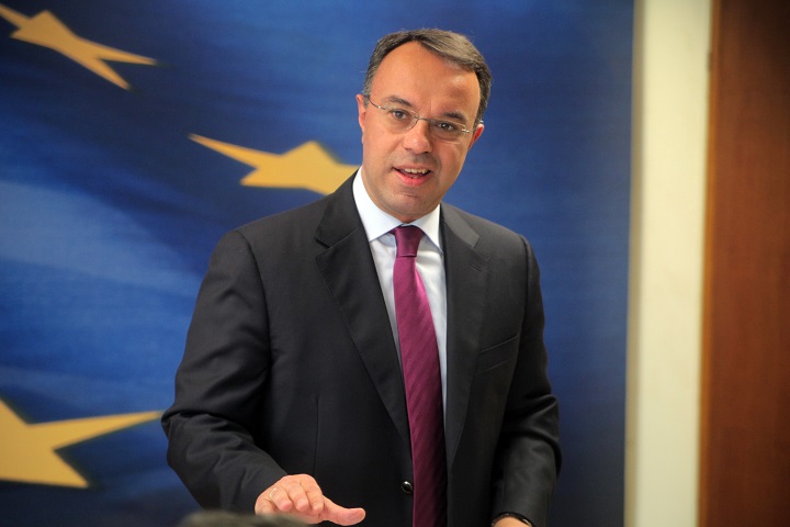Μόνιμα μέτρα εξετάζει το ΥΠΟΙΚ για το δημοσιονομικό κενό του 2020 – Επιστρέφουν στην Αθήνα οι δανειστές