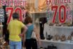 Θερινές εκπτώσεις: Πότε αρχίζουν – Ποια Κυριακή θα είναι ανοιχτά τα καταστήματα