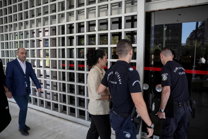 Όχι στην έκδοση της Ιρανής, Σαραρέ Κχαντεμί από τον Άρειο Πάγο