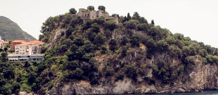 Τραγωδία στην Πάργα: Βουτιά θανάτου για 33χρονη τουρίστρια