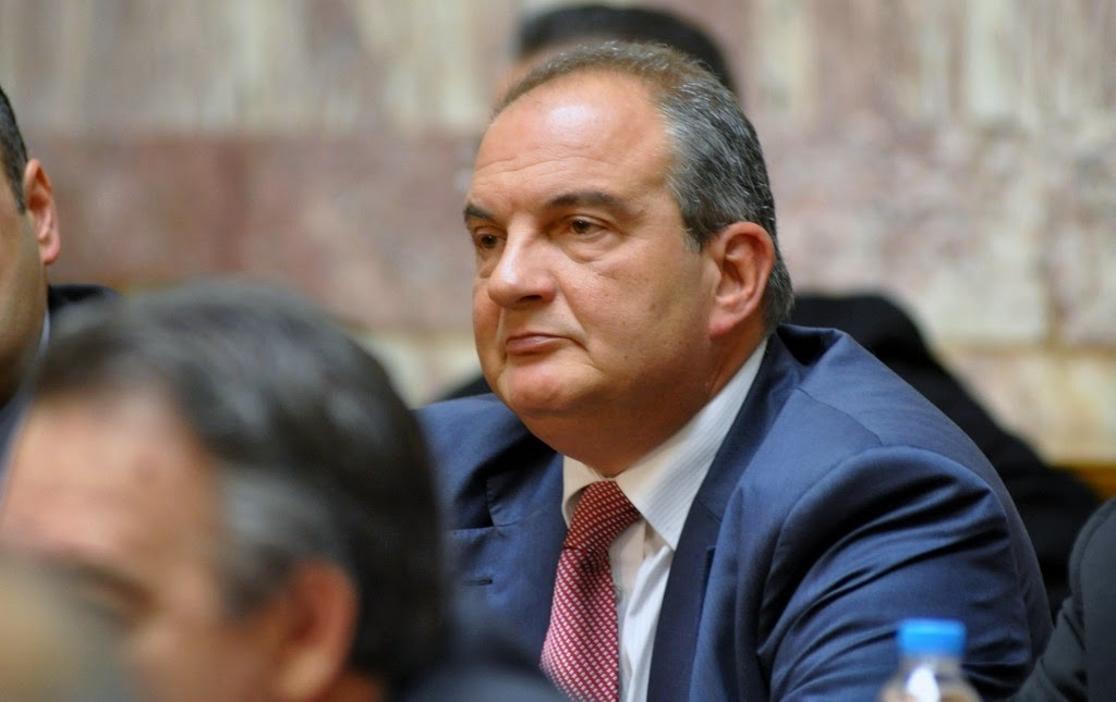 Καραμανλής: “Επιστρέφει” με δημόσιες ομιλίες για “Μακεδονικό”- οικονομία και…νεύμα υπέρ Παυλόπουλου