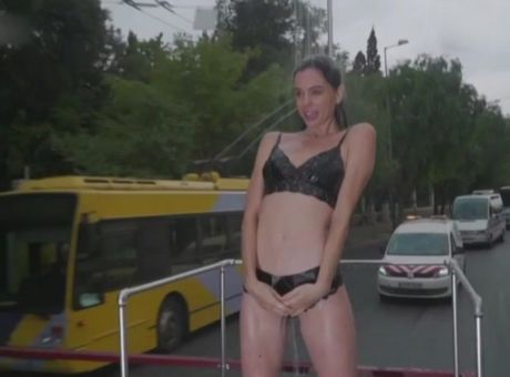 Τι θα πράξει το ΕΣΡ με το Next Top Model; Επίσημη καταγγελία για τα ημίγυμνα μοντέλα μπροστά στη Βουλή
