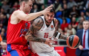 ΤΣΣΚΑ – Ολυμπιακός 79-84: Απίστευτο διπλό για τους Πειραιώτες! (vid)