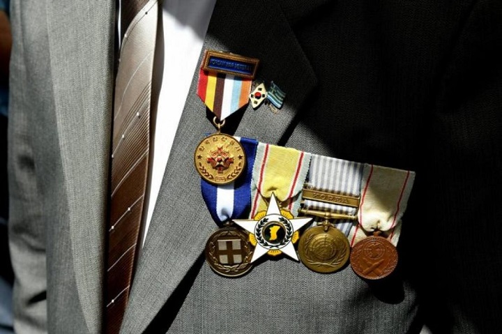 Μέρισμα, ίσως, και σε συνταξιούχους στρατιωτικούς – Τι εξετάζει το ΥΠΕΘΑ