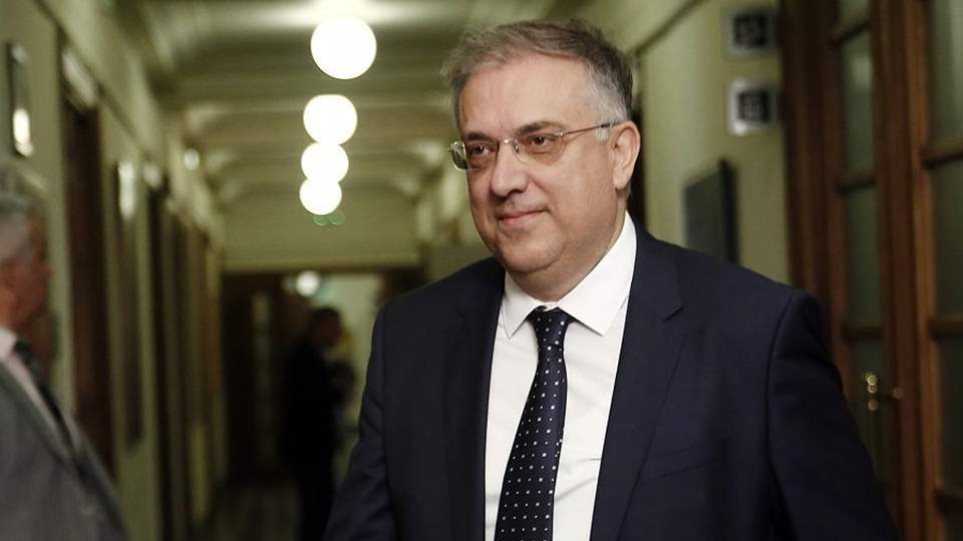 Κυβέρνηση: Το σχέδιο για την ψήφο των αποδήμων θα αφορά 350.000 ομογενείς με ελληνικό ΑΦΜ