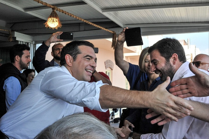 Η μαντινάδα που άκουσε ο Τσίπρας στα Χανιά για τη Συμφωνία των Πρεσπών! (vid)