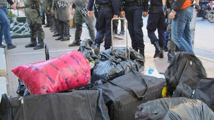 Χρυσές δουλειές για κύκλωμα με “μαϊμού” προϊόντα – Στα 3,3 εκατ. ευρώ ο…