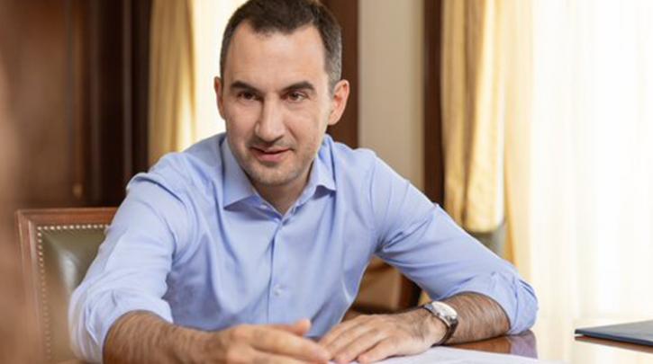 Χαρίτσης: Η κυβέρνηση αποσύρεται σε ρόλο κομπάρσου στα Βαλκάνια- Η Βόρεια Μακεδονία δεν υπέγραψε απλώς μια συμφωνία, άλλαξε το Σύνταγμά της