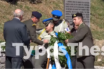 Σοκ: Κατέρρευσε στρατονόμος την ώρα εκδήλωσης στο Μέτσοβο – Πάγωσαν όλοι (vid)