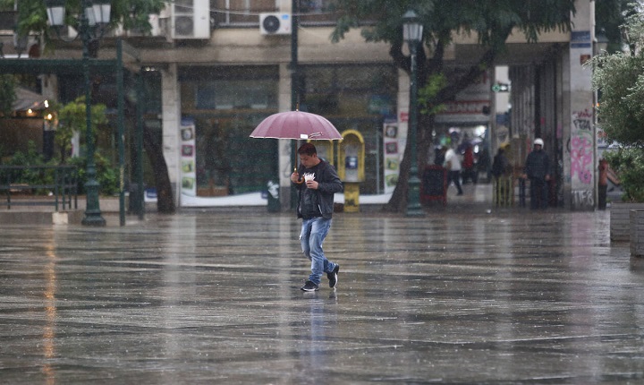 Έκτακτο δελτίο της ΕΜΥ: Βροχές, αφρικανική σκόνη και έντονα φαινόμενα