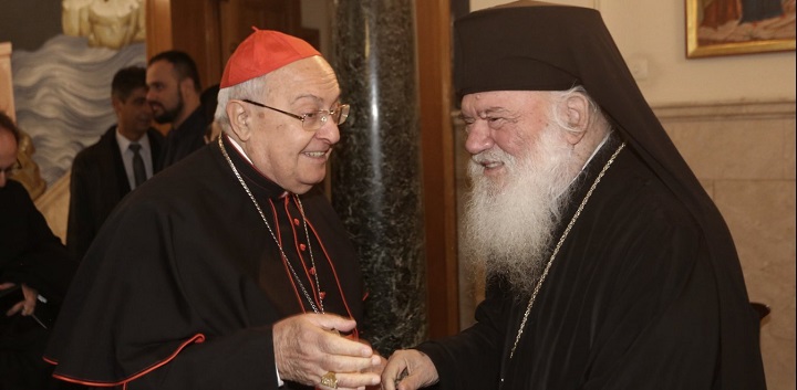 Μήνυμα Ιερώνυμου για το προσφυγικό: Να μας πούνε αν όλα τα κράτη είναι υποχρεωμένα να φυλάνε τα σύνορα