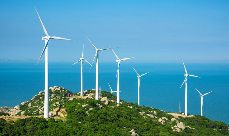 Πιο γρήγορες οι διαδικασίες αδειοδότησης για έργα ΑΠΕ