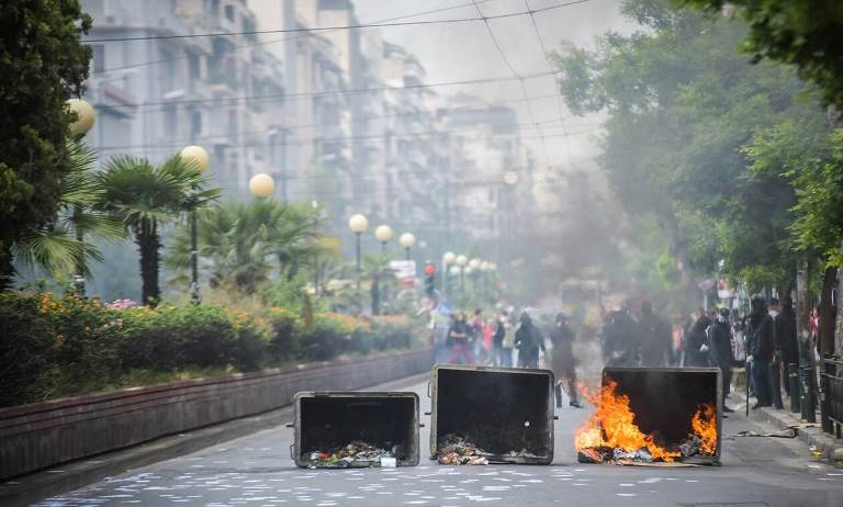 Επεισόδια έξω από την ΑΣΟΕΕ