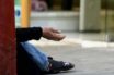 Παριστάνουν τους πρόσφυγες για να ζητιανεύουν