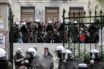 Ματ και φοιτητές αντιμέτωποι μέσα στην ΑΣΟΕΕ – Φοιτητής έχει χτυπηθεί στο κεφάλι, πέντε άλλοι με αναπνευστικά προβλήματα (vid, εικόνες)