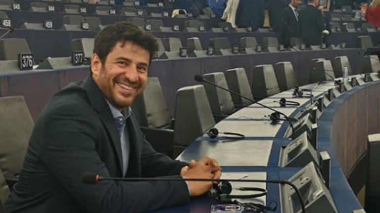 Ο Αλέξης Γεωργούλης απαντά στους επικριτές του