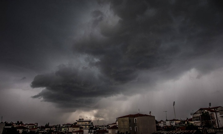 Η κακοκαιρία έπληξε Ιόνιο και Χαλκιδική – Που θα χτυπήσει τις επόμενες ώρες