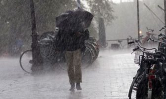 Νέο κύμα κακοκαιρίας με πτώση της θερμοκρασίας και καταιγίδες