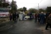 Χίος: Κάτοικοι έκλεισαν το δρόμο που οδηγεί στο κέντρο υποδοχής προσφύγων