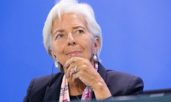 Η Κριστίν Λαγκάρντ αλλάζει ριζικά τη στρατηγική της ΕΚΤ