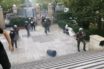 Η στιγμή της εισβολής των ΜΑΤ στην ΑΣΟΕΕ (νέο vid)