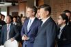 Μητσοτάκης και Σι Τζινπίνγκ στις εγκαταστάσεις της Cosco στον Πειραιά