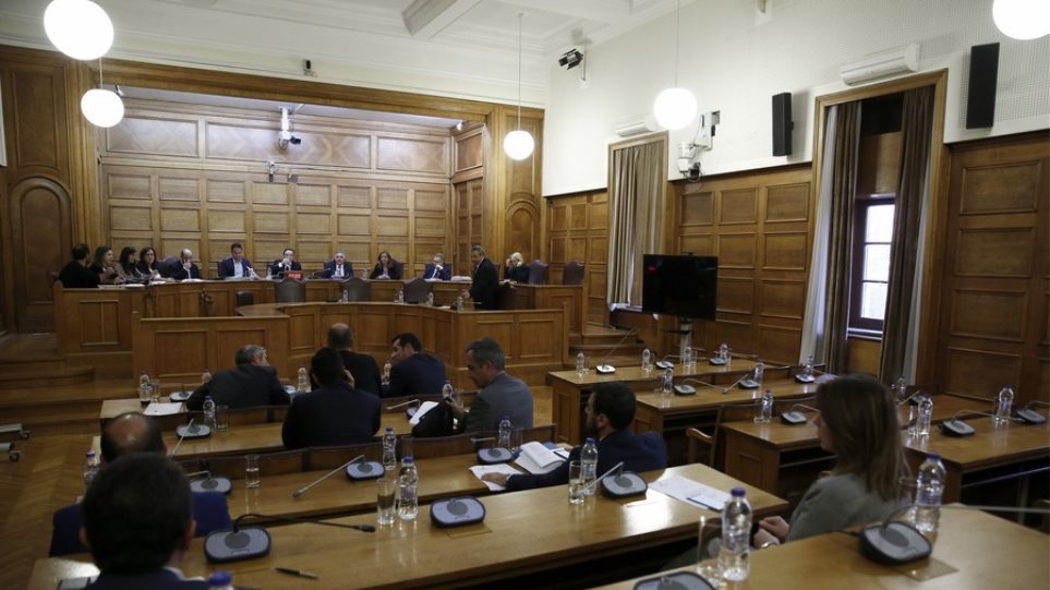 Γραμματέας Φρουζή: Τι κατέθεσε στην προανακριτική για μαύρα χρήματα, Στουρνάρα, Τουλουπάκη