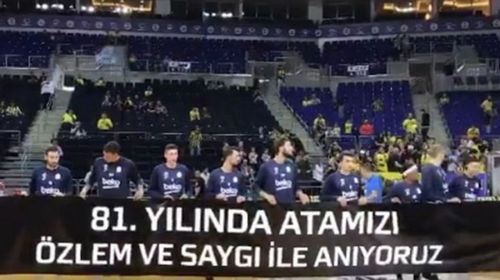 Νέες εμετικές επιθέσεις κατά Σλούκα και Ελλήνων από Τούρκους οπαδούς (εικόνες)