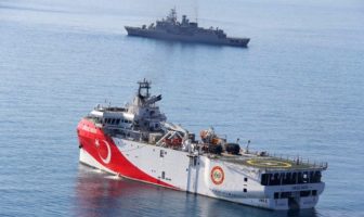 Πακιστανικό πολεμικό πλοίο συμμετέχει στις έκνομες τουρκικές ενέργειες στην κυπριακή ΑΟΖ