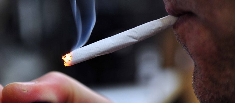 Αντικαπνιστικός νόμος και καταγγελίες στο 1142