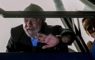Βραζιλία: Ένα βήμα πριν την αποφυλάκιση ο Λούλα